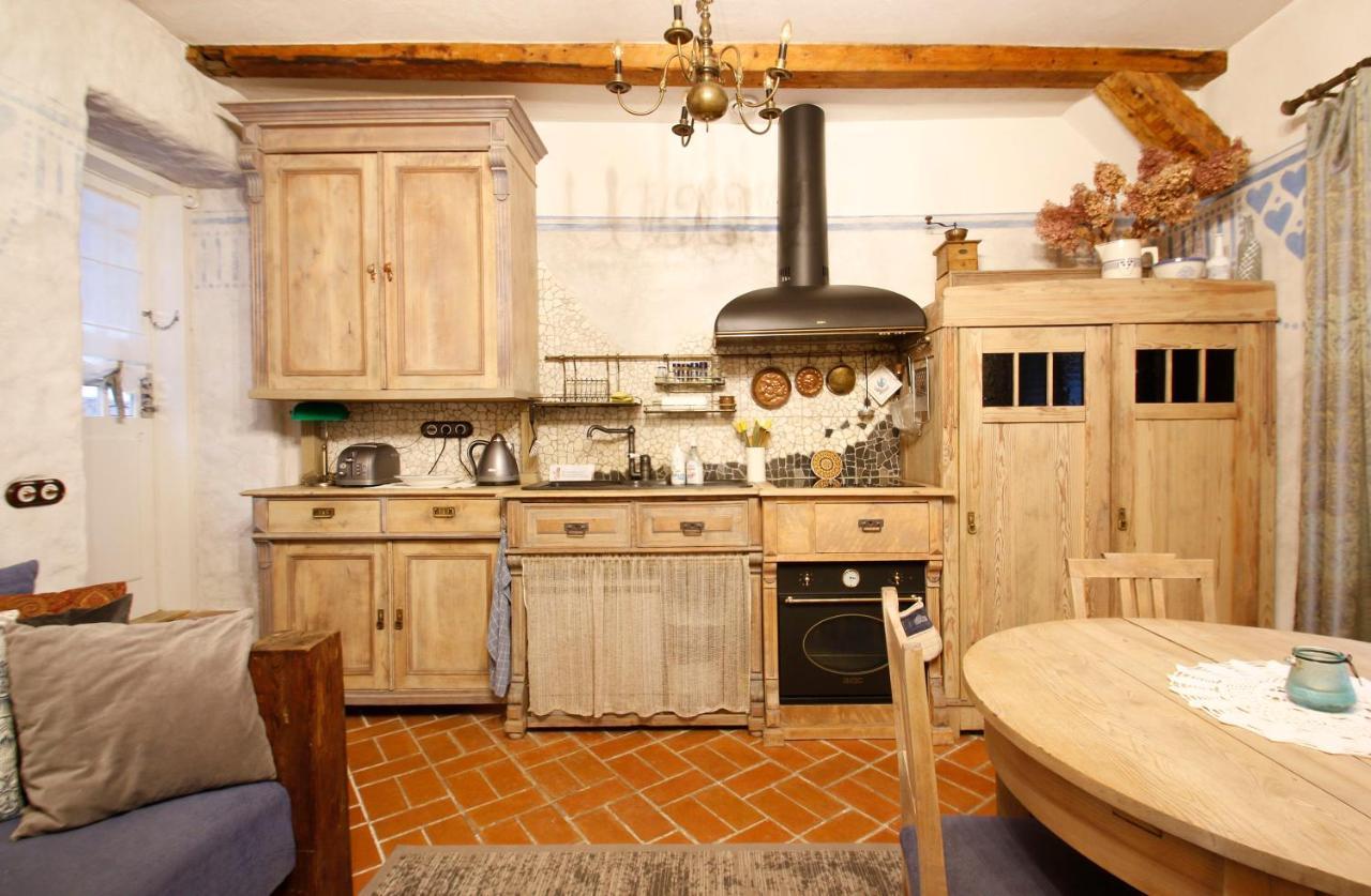 Bohemian Hideout, Old Town, Tartu Home Bagian luar foto