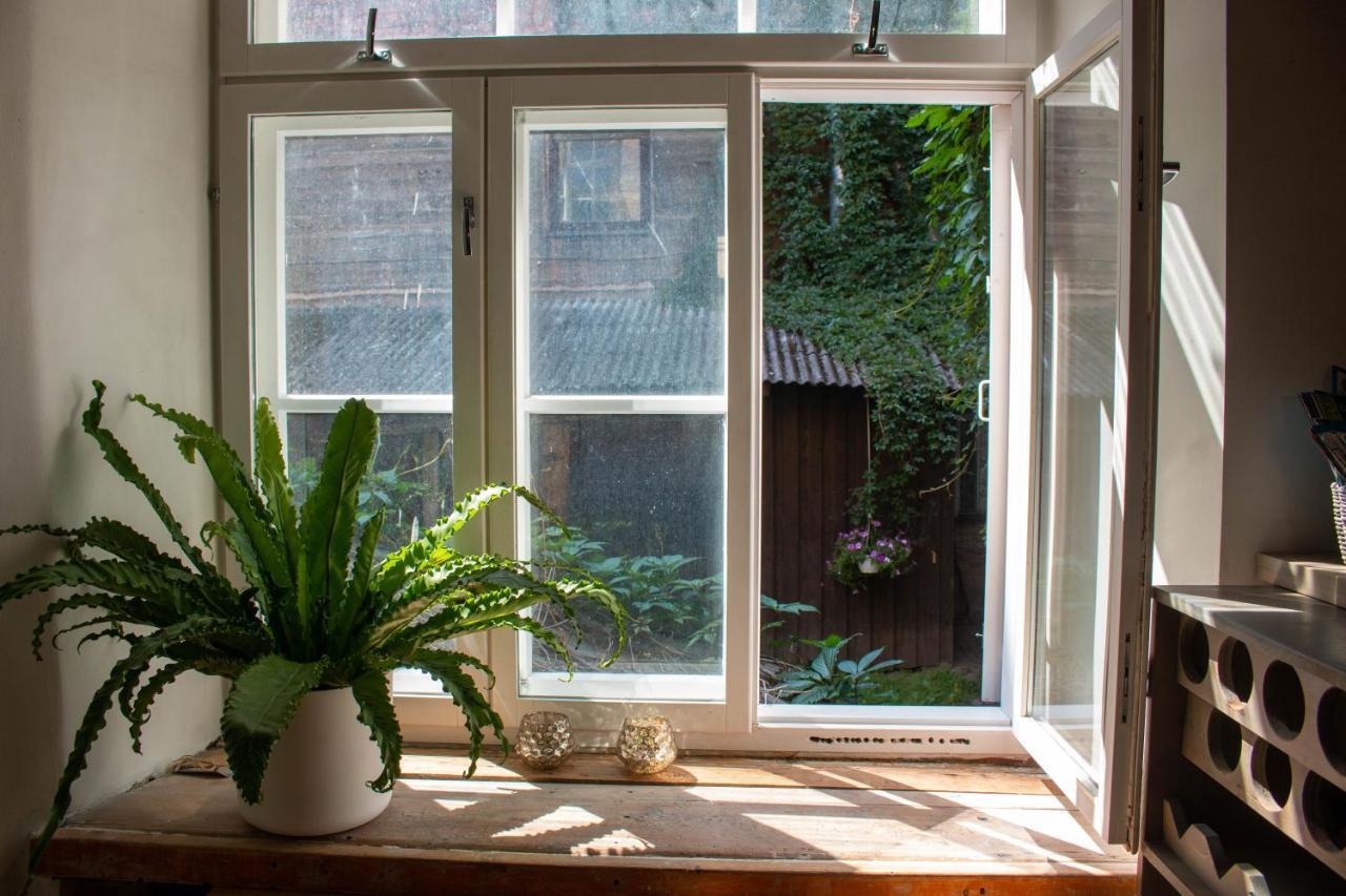 Bohemian Hideout, Old Town, Tartu Home Bagian luar foto